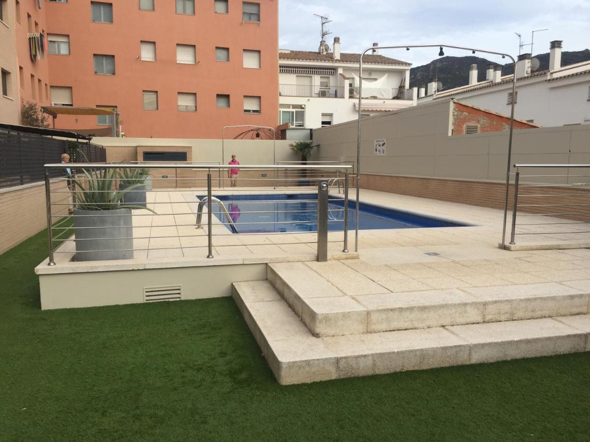 Appartement Standing 58M Plage A 3Mn En Voiture Roses Bagian luar foto