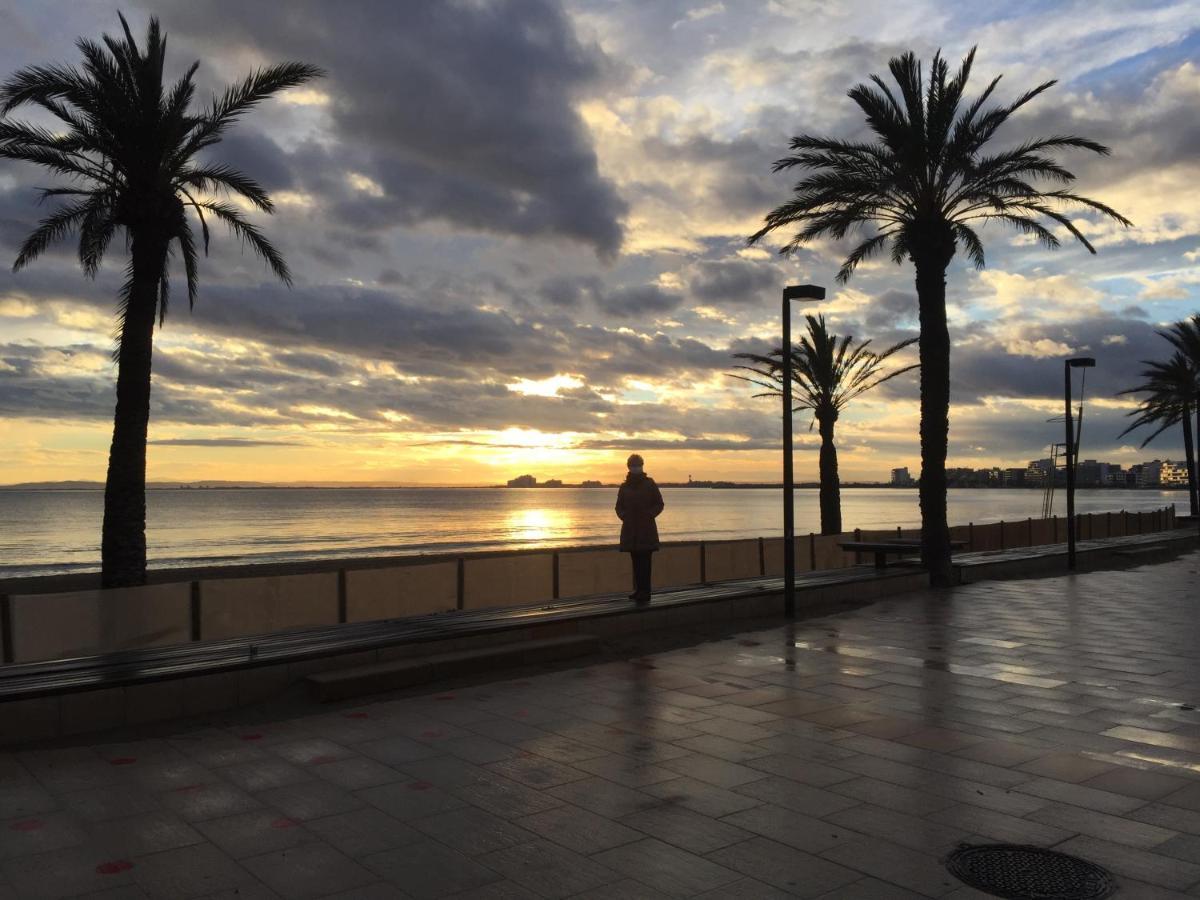 Appartement Standing 58M Plage A 3Mn En Voiture Roses Bagian luar foto