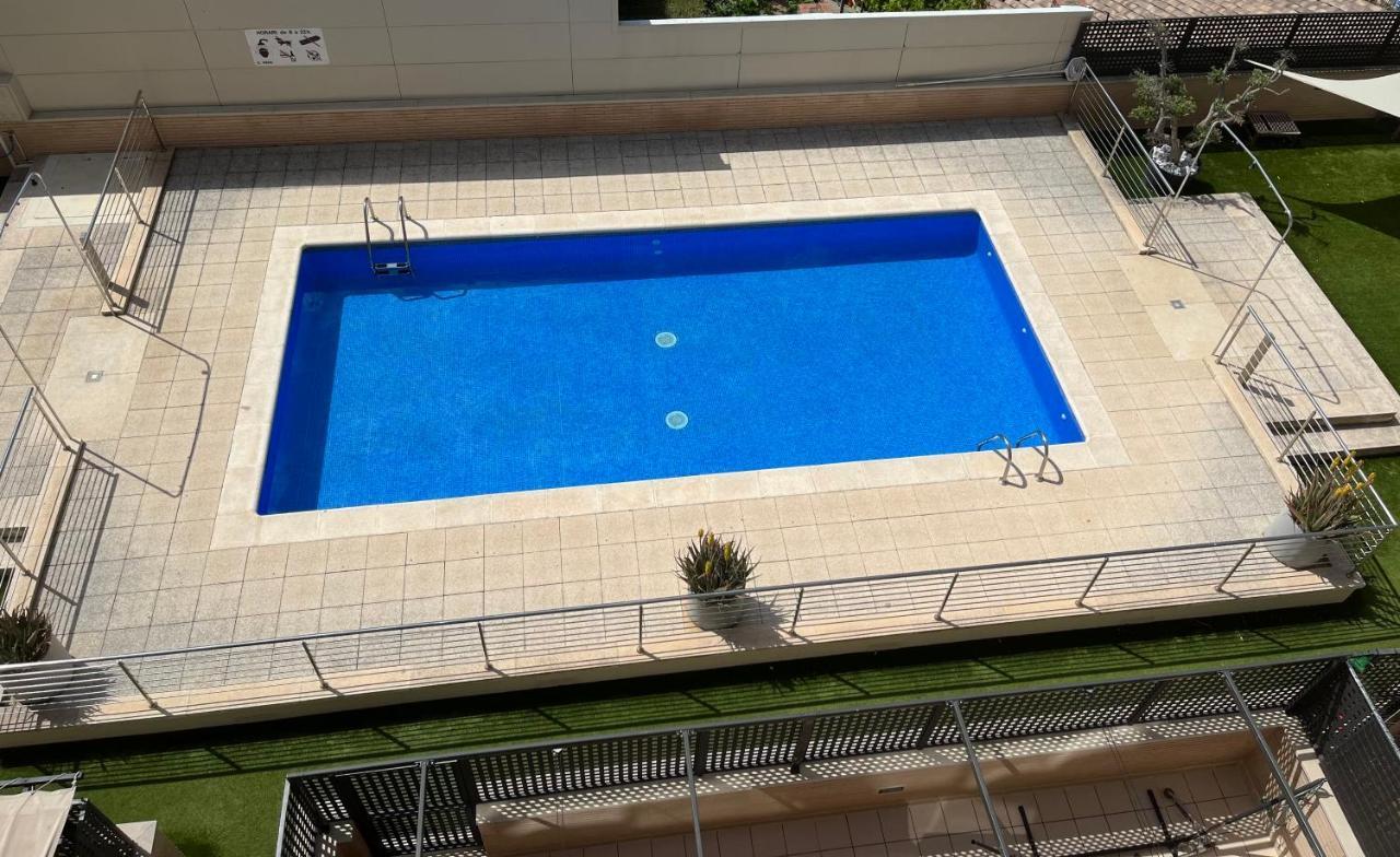 Appartement Standing 58M Plage A 3Mn En Voiture Roses Bagian luar foto
