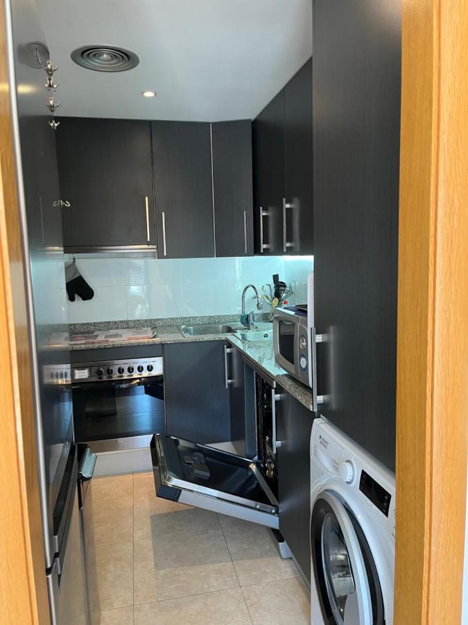 Appartement Standing 58M Plage A 3Mn En Voiture Roses Bagian luar foto