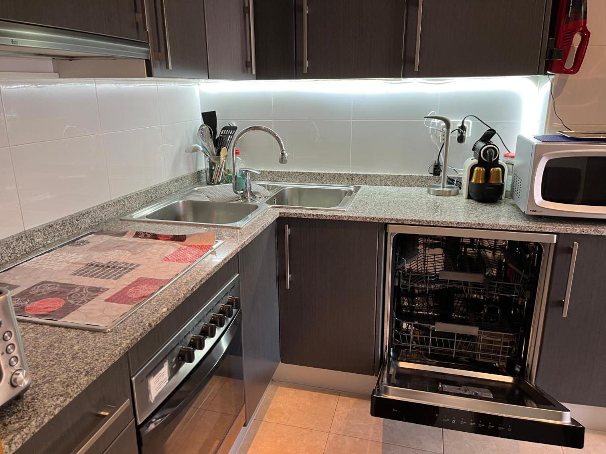 Appartement Standing 58M Plage A 3Mn En Voiture Roses Bagian luar foto