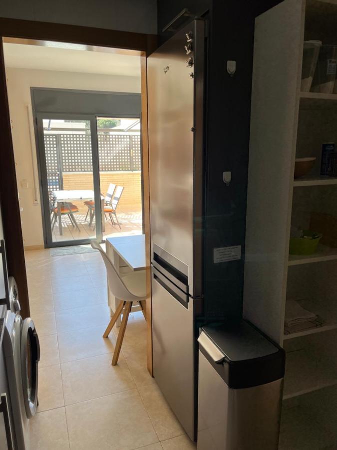 Appartement Standing 58M Plage A 3Mn En Voiture Roses Bagian luar foto