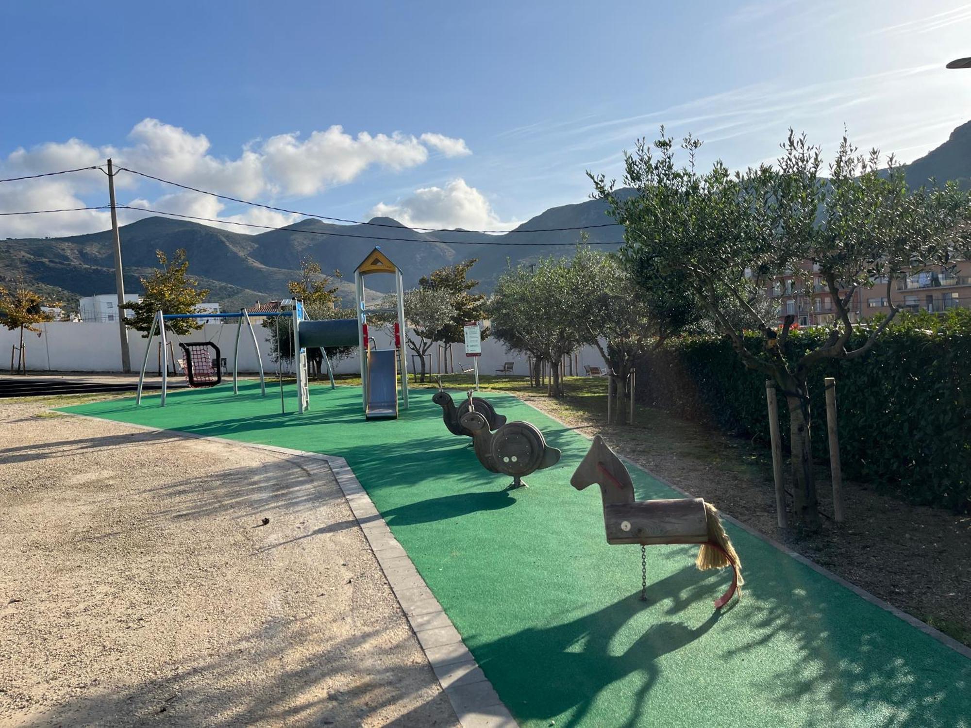 Appartement Standing 58M Plage A 3Mn En Voiture Roses Bagian luar foto